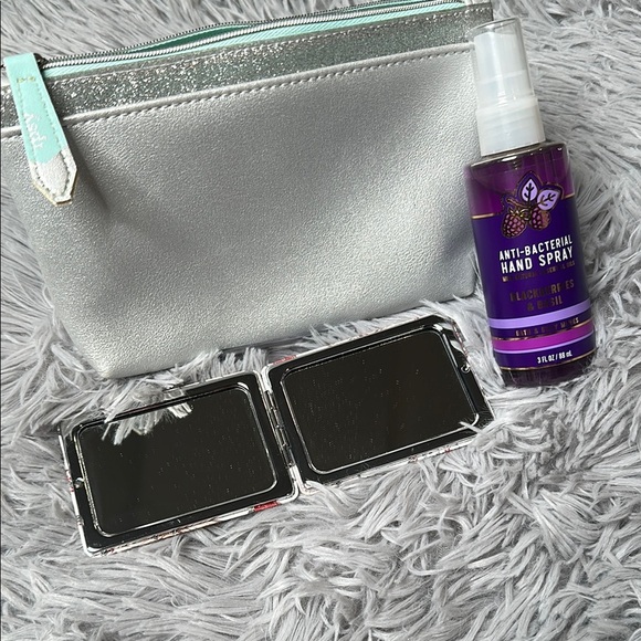 IPSY Silver Cosmetic Bag & BBW Blackberry Basil AntiBac Hand Spray & Fun Compact - Picture 2 of 9